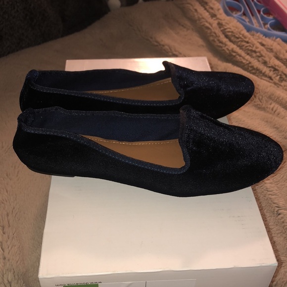 NWOT SO Velvet Loafers, size 6 - Picture 4 of 7